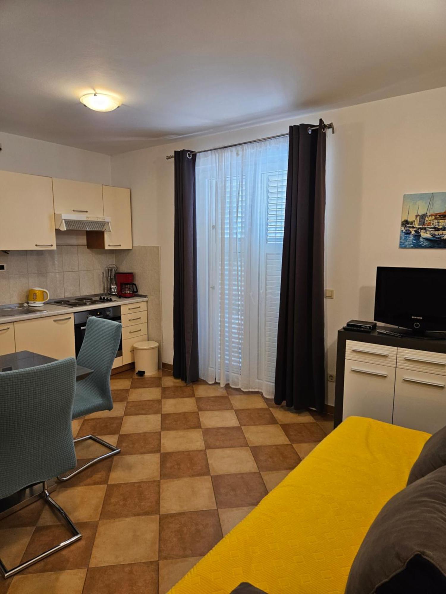 Mary Apartment